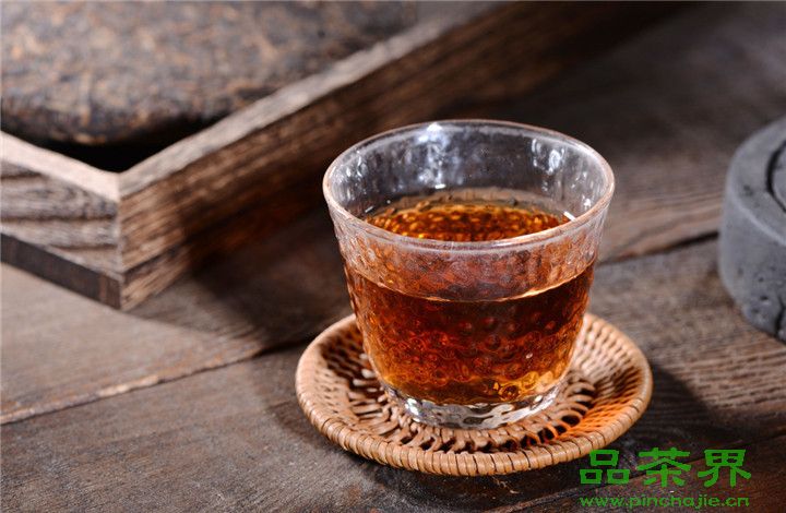 品一盏茶,洗去尘埃,洗去沧桑